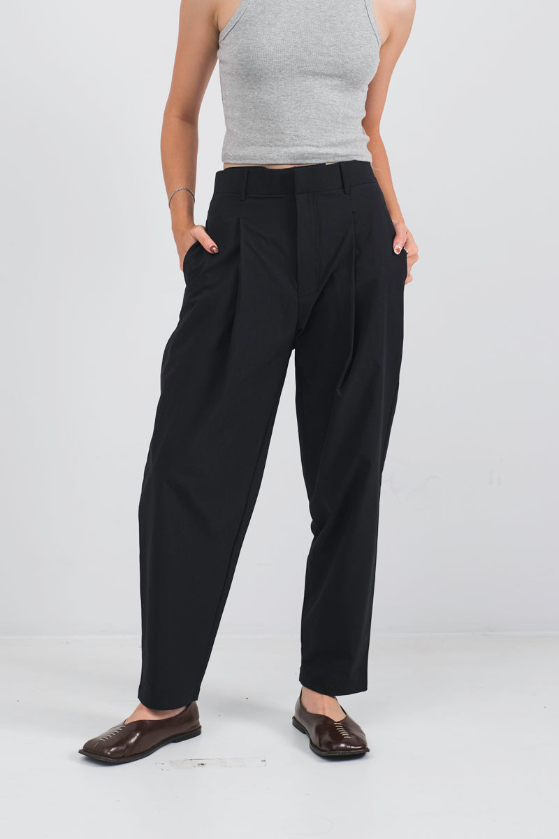 Phelps Tapered Pants in Black