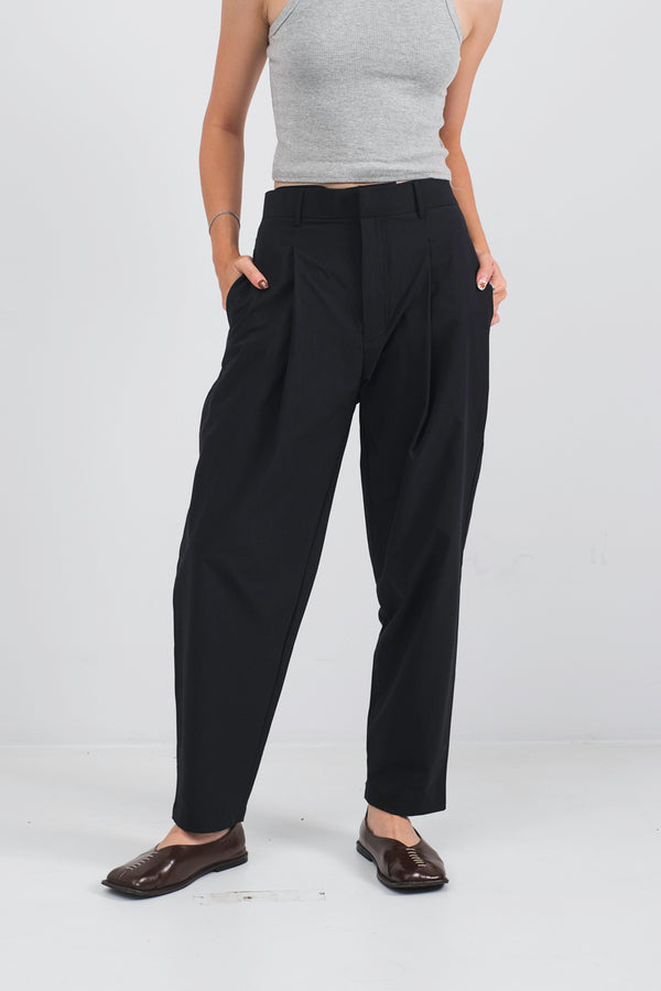 Phelps Tapered Pants in Black