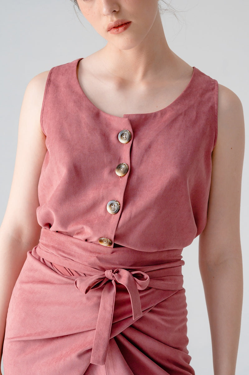Riley Button Crop Top in Rosewood